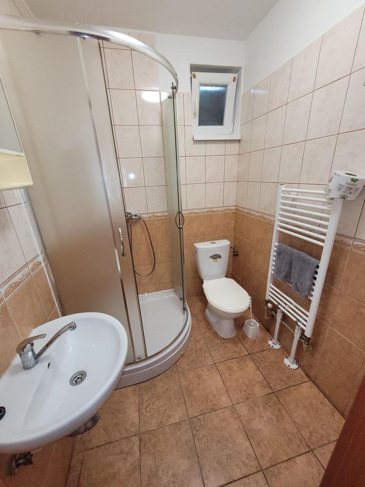 Štúrovo Alenka酒店 外观 照片